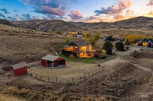 24 Horseshu Vue Cir, Horseshoe Bend, ID, 83629-5010 | Card Image