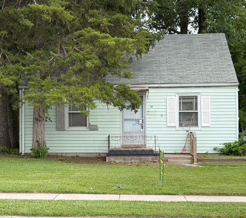 10 W 37th Ave, Hobart, IN, 46342-2005 | Card Image