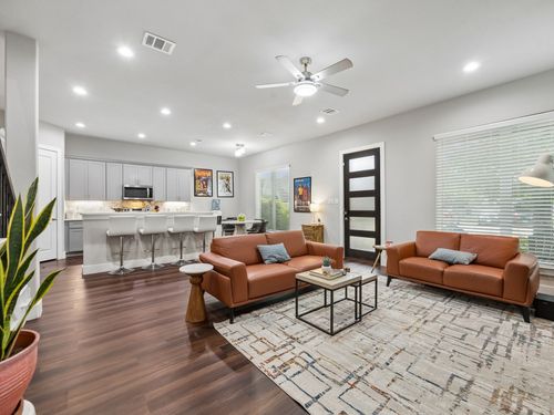 529 Picketts Dr, Mesquite, TX, 75149-8712 | Card Image