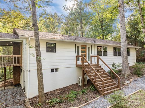 7 Angus Ln, Asheville, NC, 28805-2539 | Card Image