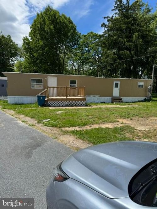 20 George Dr, MIDDLETOWN, PA, 17057-5521 | Card Image