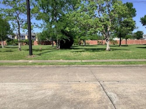 18603 Kings Lynn Street, Houston, TX, 77058 | Card Image