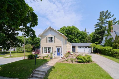 470 4th St, Manistee, MI, 49660-1665 | Card Image