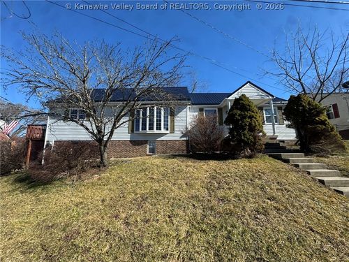 114 Edgemont Dr, Princeton, WV, 24740-3820 | Card Image