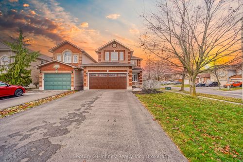 178 High St, Bowmanville, ON, L1C4X9 | Card Image