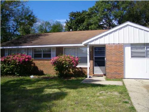 40 Bishop Ave Nw, Fort Walton Beach, FL, 32548-4754 | Card Image