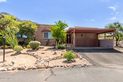 8348 N Mesquite Shadows Dr, Oro Valley, AZ, 85704-6414 | Card Image