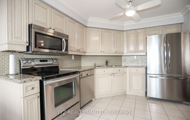 808 - 1 Clark Ave W, Condo with 2 bedrooms, 2 bathrooms and 2 parking in Vaughan ON | Image 16