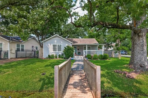 2019 Gostick St, Houston, TX, 77008-4447 | Card Image