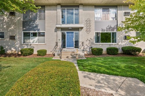 d2-4830 Briarwood Ave, Royal Oak, MI, 48073-1353 | Card Image