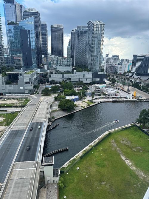 2302-350 S Miami Ave, Miami, FL, 33130-1925 | Card Image