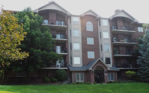 unit-5d-6655 Cass Ave, Westmont, IL, 60559-3366 | Card Image