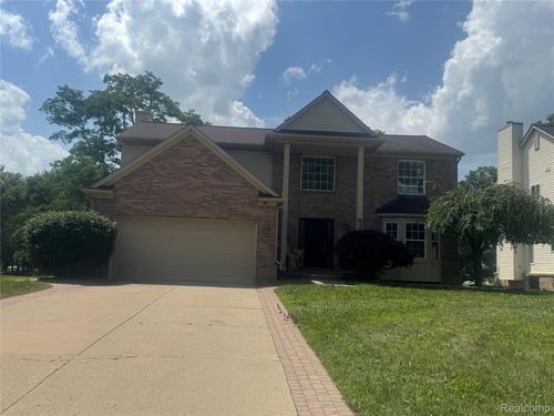5245 Riverwalk Trl, Commerce Twp, MI, 48382-2841 | Card Image