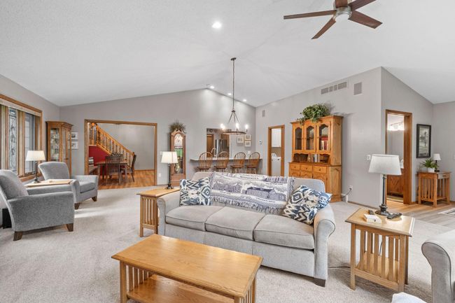 49-web-or-mls-1104 Lavon Ln-49.jpg | Image 9