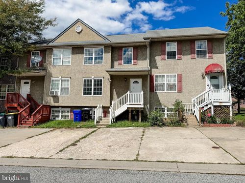 13 Freedom Ct, New Castle, DE, 19720-3842 | Card Image