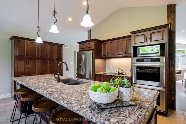 555374 Mono Amaranth Tline, House other with 6 bedrooms, 4 bathrooms and 8 parking in Amaranth ON | Image 13