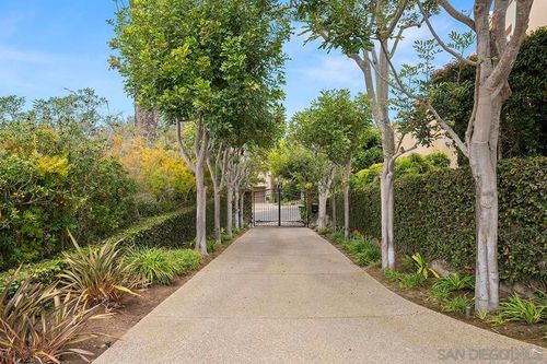 7612 Hillside Dr, La Jolla, CA, 92037-3942 | Card Image