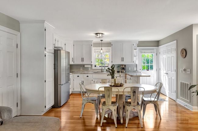 12010 W Camelia Ln, House other with 4 bedrooms, 3 bathrooms and null parking in Seneca SC | Image 5