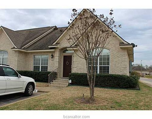 613 Fraternity Row, College Station, TX, 77845-6581 | Card Image