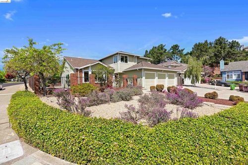4303 Chamberlin Ct, Oakland, CA, 94619-3702 | Card Image