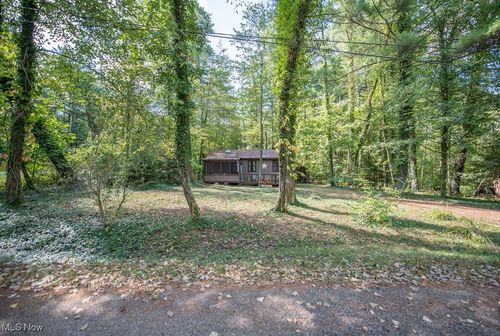 1245 Arcadia Dr Sw, Sherrodsville, OH, 44675-9724 | Card Image