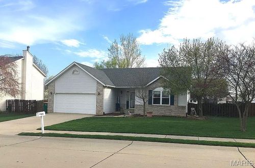 335 Moultrie Ln, O Fallon, IL, 62269-7174 | Card Image