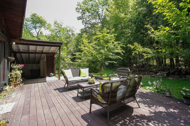 305 Shadow Ln, House other with 3 bedrooms, 3 bathrooms and null parking in Sandisfield MA | Image 29