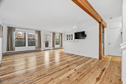 45-1070 Elk Run Ln, Jackson, WY, 83001-8249 | Card Image