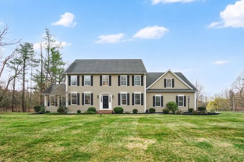 3 Red Gap Rd, Wilbraham, MA, 01095-2358 | Card Image