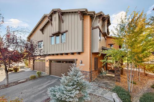 11744A Hope Ct, Truckee, CA, 96161-3381 | Card Image