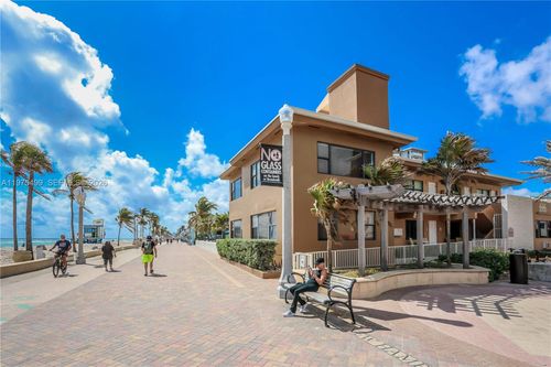 3ab-302 New Hampshire St, Hollywood, FL, 33019-3724 | Card Image