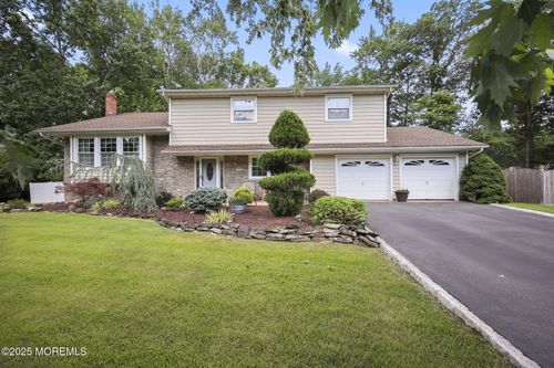 46 Sandburg Dr, Morganville, NJ, 07751-1443 | Card Image