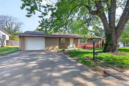 2452 Valley Drive, Fayetteville, AR, 72703 | Card Image