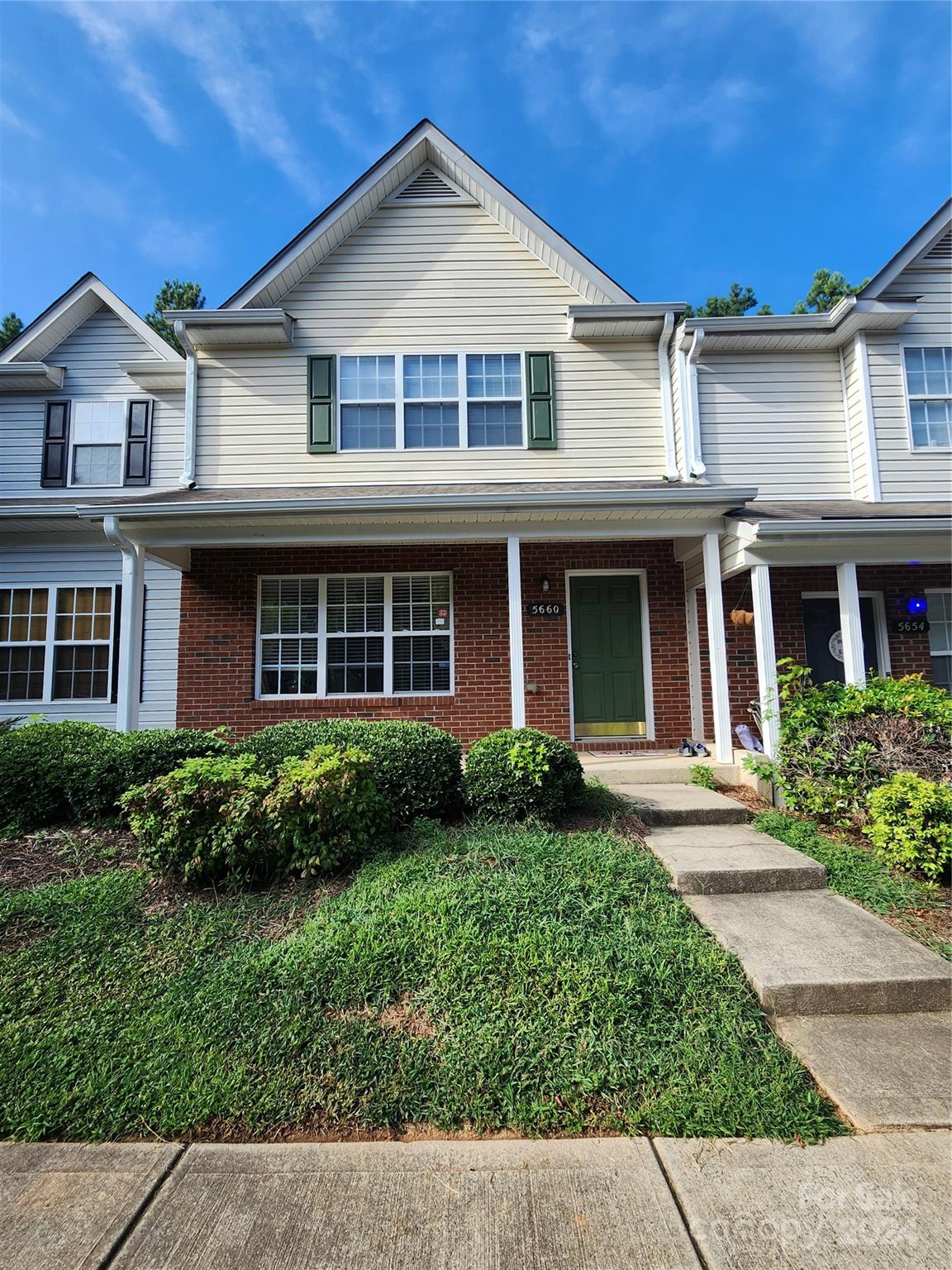 Kimmerly Woods Dr, Charlotte, NC 28215