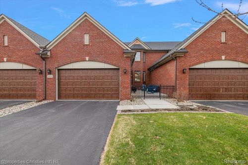 9834 Nature Valley Dr, Brighton, MI, 48114-7627 | Card Image