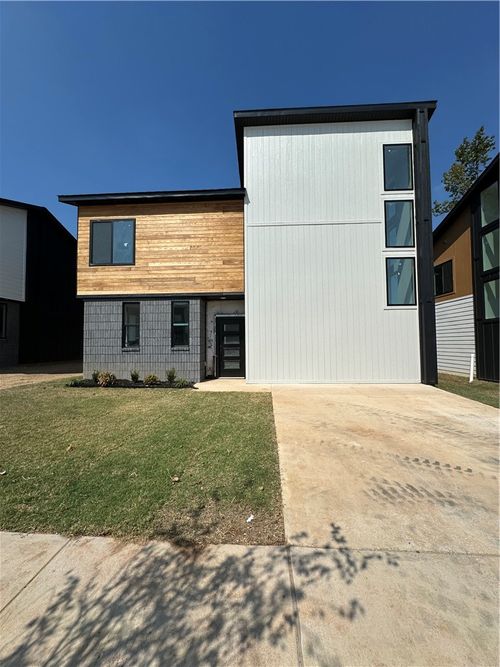 2607 W Bonnie Ln, Rogers, AR, 72758 | Card Image