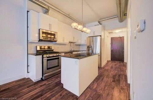 302-15 Devitt Ave S, Waterloo, ON, N2J1Y6 | Card Image