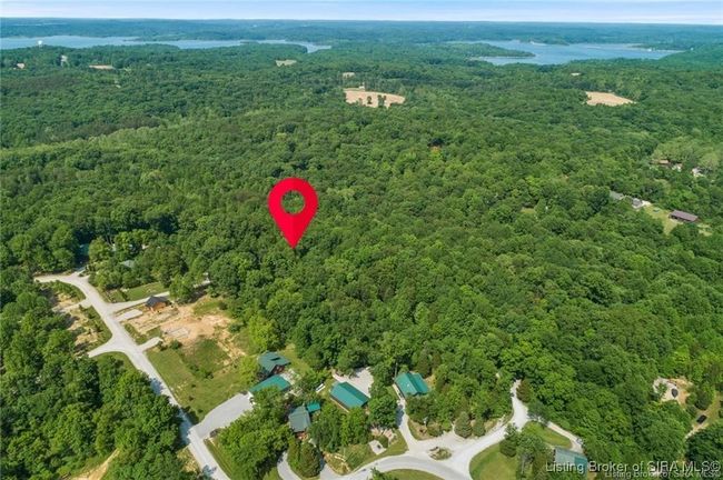 Great Location only 3 minutes from Patoka Lake Entrance | Image 4