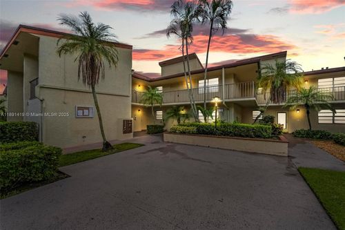 apt-202-8790 Holly Ct, Tamarac, FL, 33321-2037 | Card Image