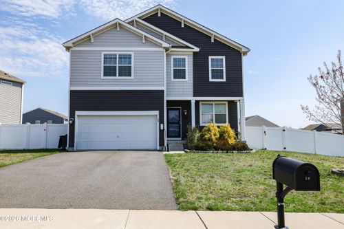 28 Dylan Blvd, Barnegat, NJ, 08005-3406 | Card Image