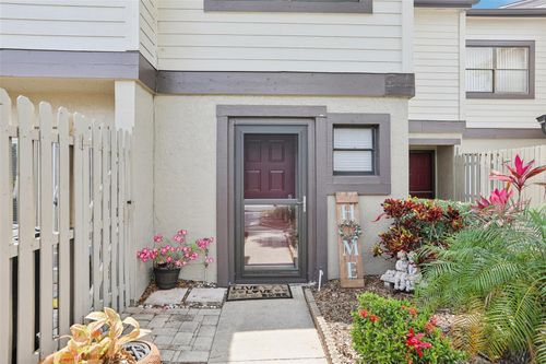 330 Woods Landing Trl, OLDSMAR, FL, 34677-4230 | Card Image