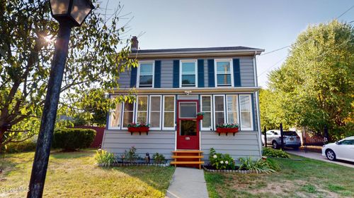 861 Hudson Ave, Stillwater, NY, 12170-7720 | Card Image