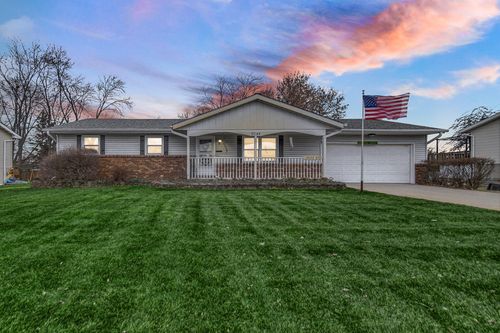 9344 Buchanan St, Crown Point, IN, 46307-2206 | Card Image