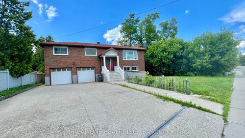 1319 Bridge Rd, Oakville, ON, L6L2C6 | Card Image