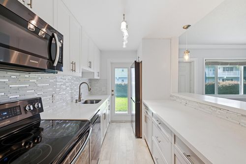 2b-2110 Ne 42nd St, Lighthouse Point, FL, 33064-7371 | Card Image