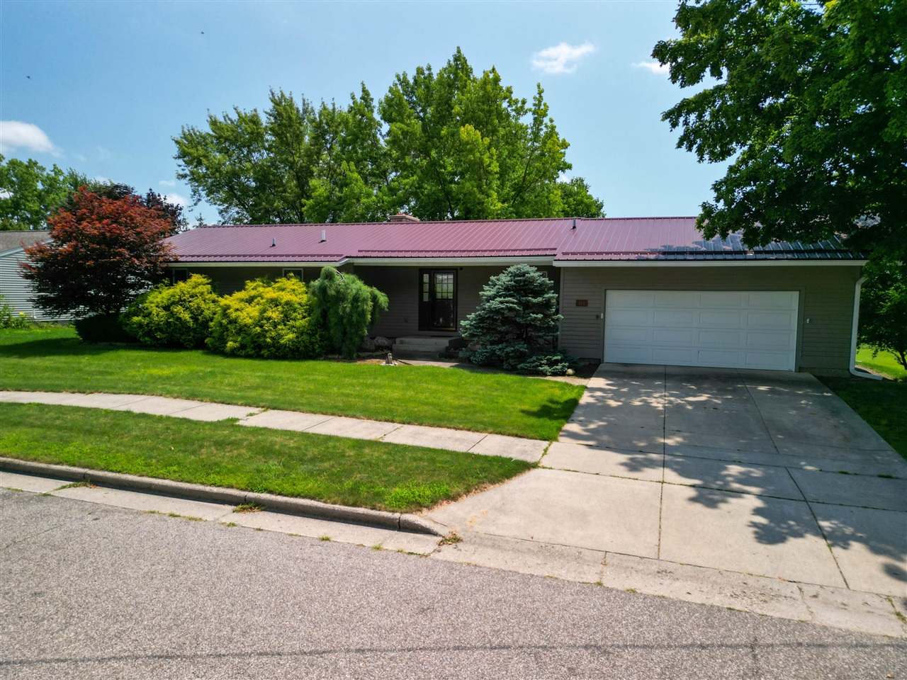 Pine St, Fremont, MI 49412