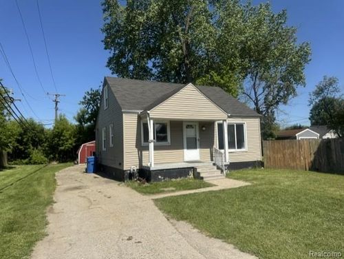 26648 Schoenherr Rd, Warren, MI, 48089-1441 | Card Image