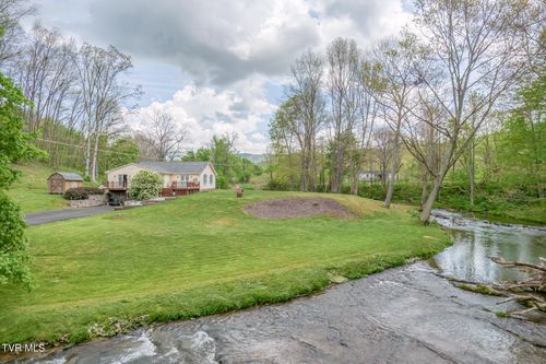 112 Conns Dr, Tazewell, VA, 24651-9180 | Card Image