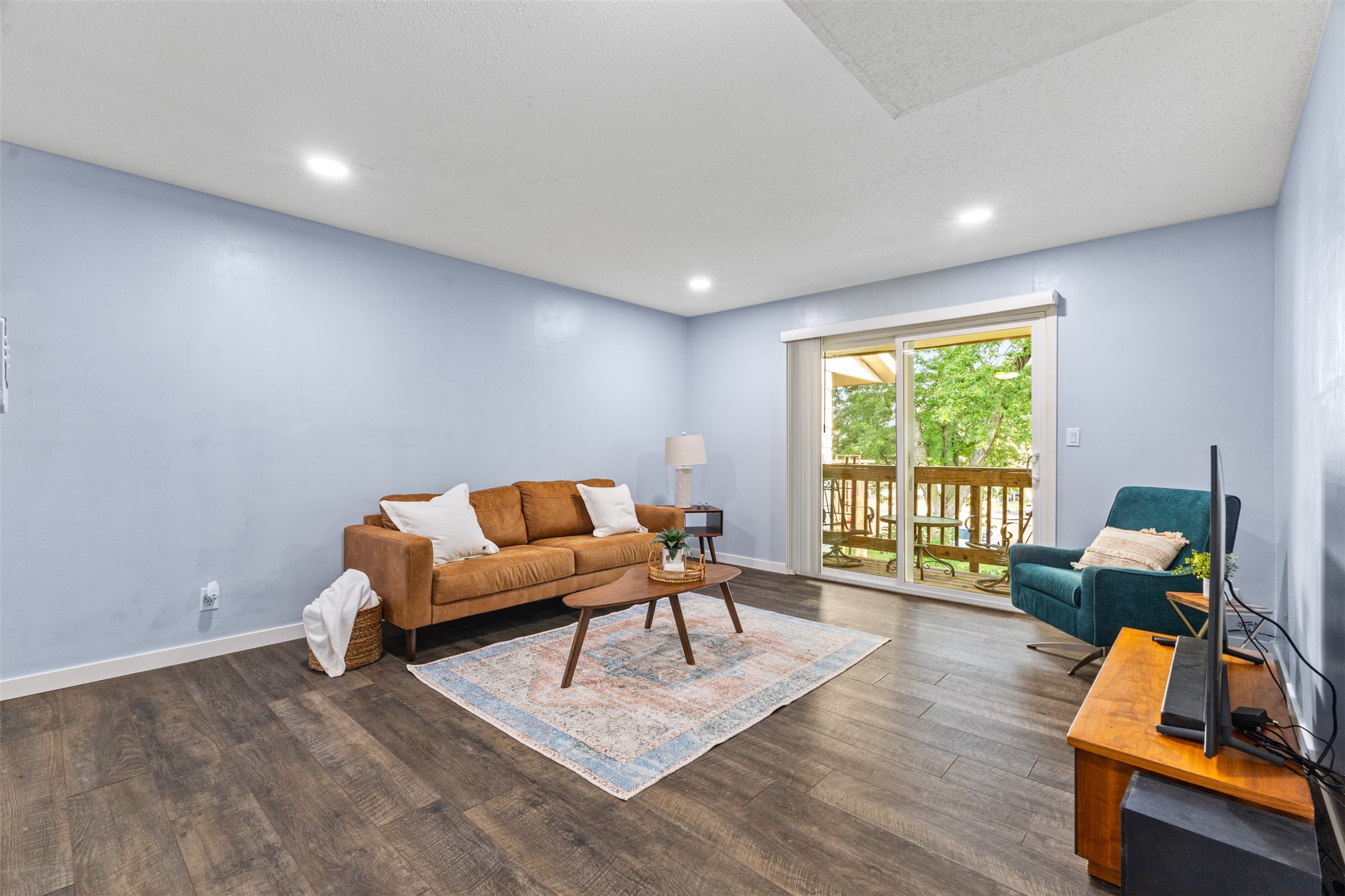 Hickory Ln, Ankeny, IA 50023
