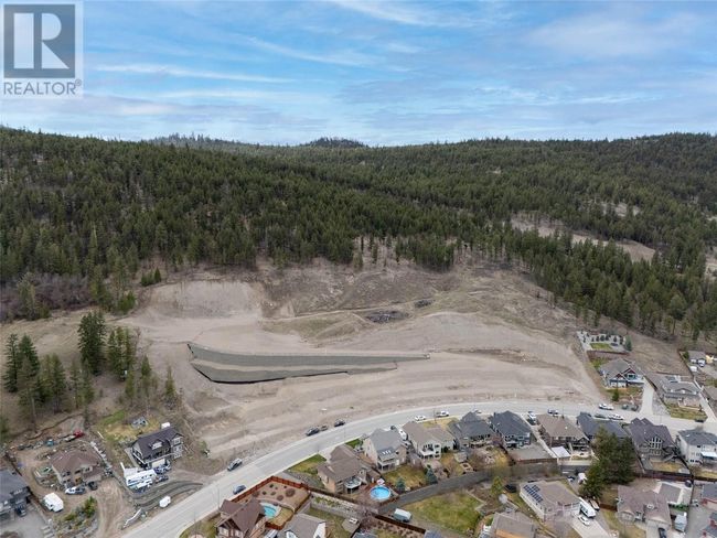 2022 Hugh Allan Dr, House other with 6 bedrooms, 3 bathrooms and 6 parking in Kamloops BC | Image 44